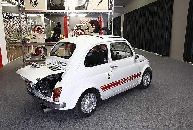 INFO GUIDE: 1964 - 1971 Fiat Abarth 695 esse esse (SS) | classicregister